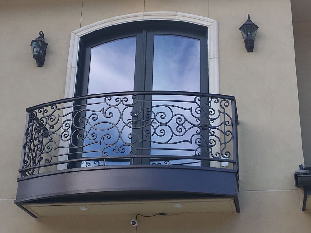 Curved & Grand Stairs